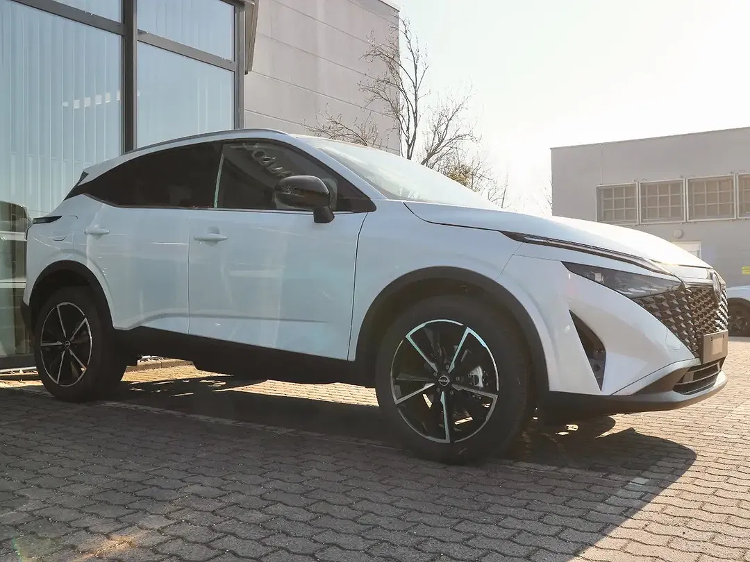Nissan Qashqai - Thumbnail 8