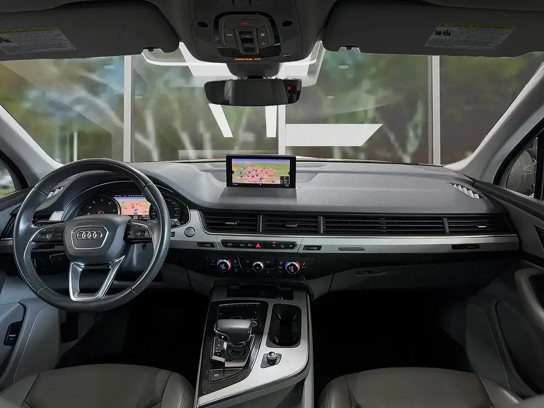Audi Q7 - Thumbnail 10