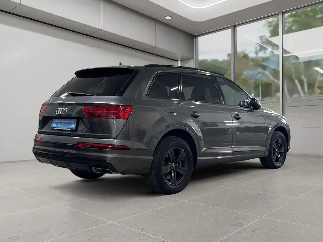 Audi Q7 - Thumbnail 3