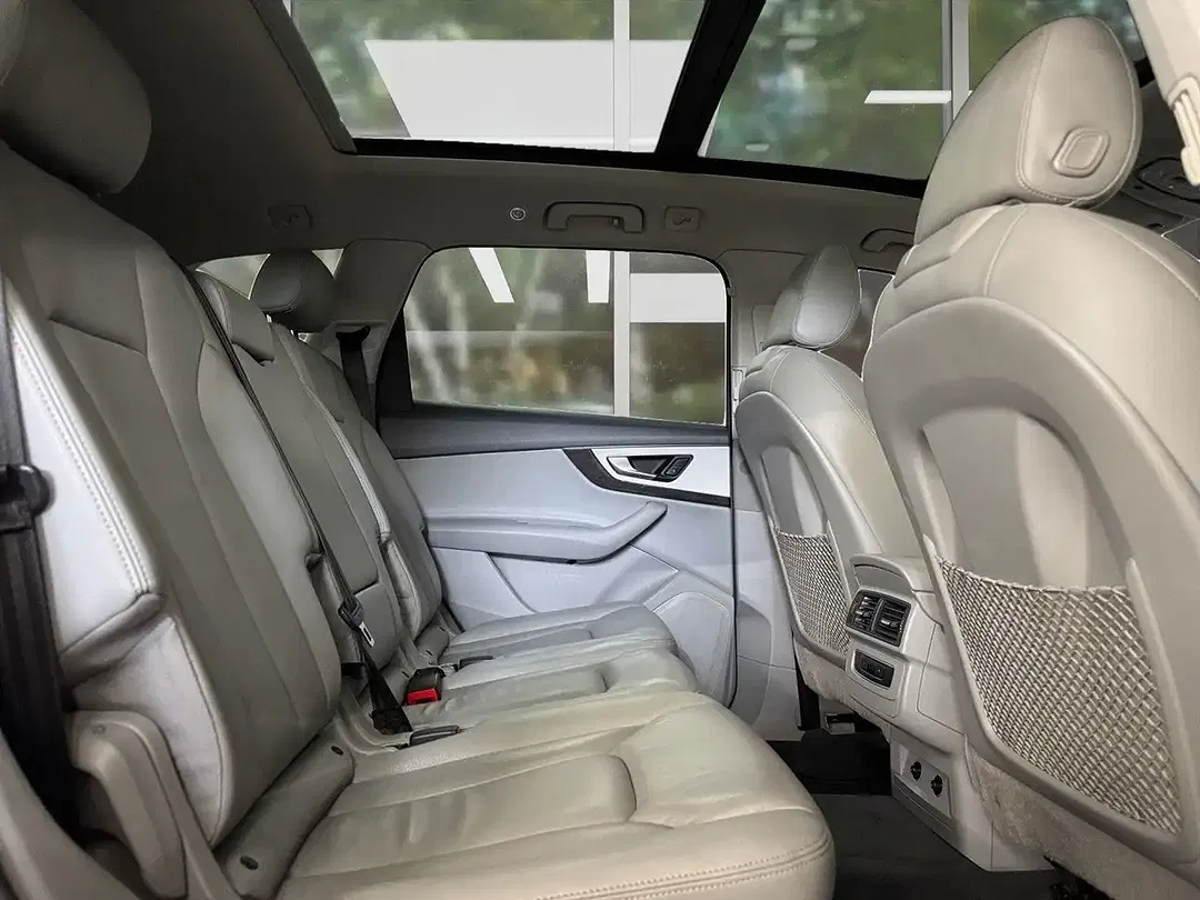 Audi Q7 - Thumbnail 8