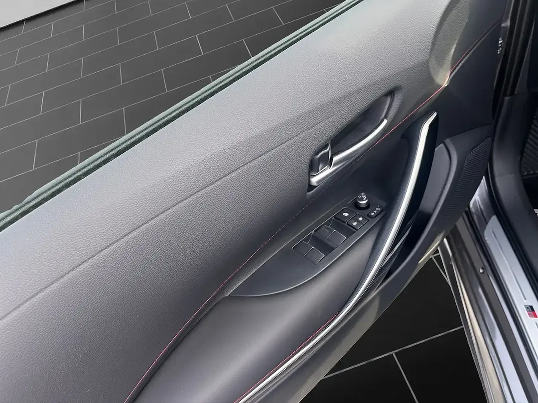 Toyota Corolla - Thumbnail 12
