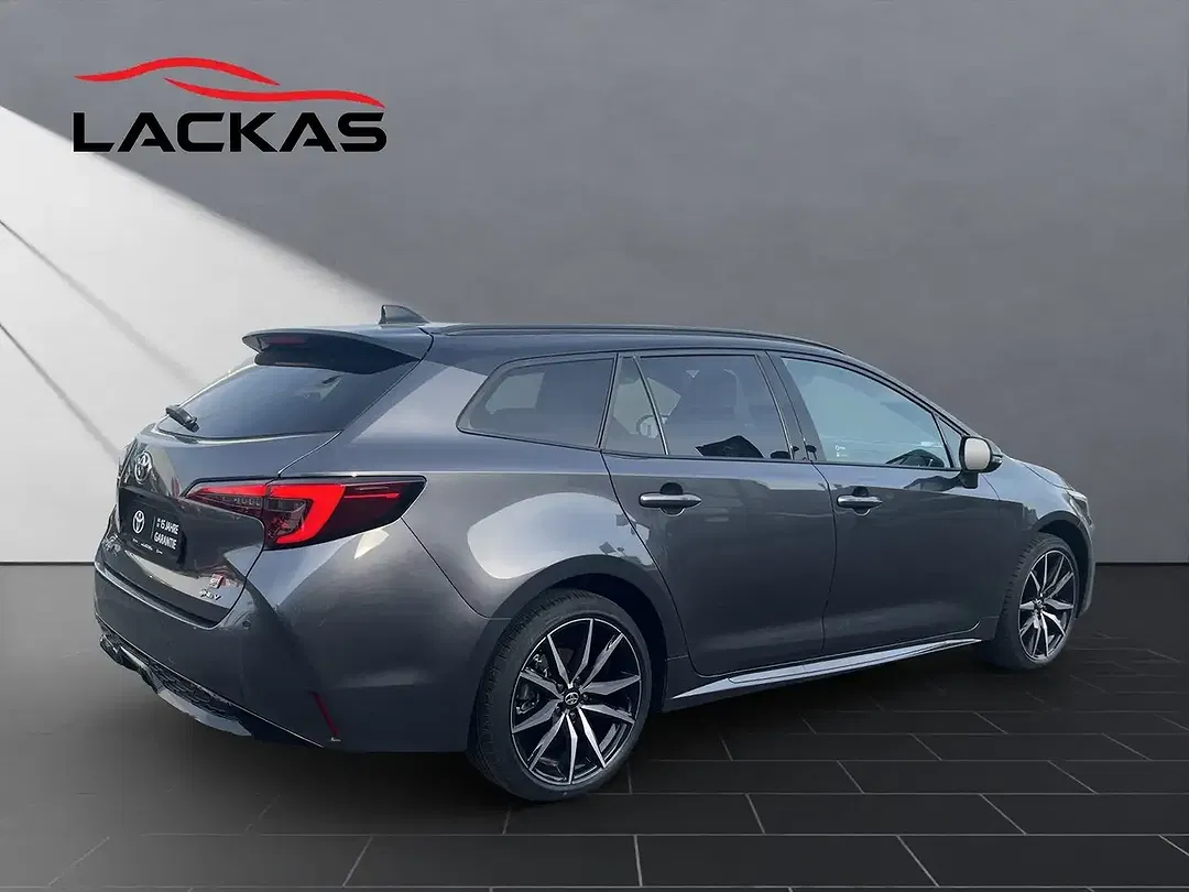 Toyota Corolla - Thumbnail 5