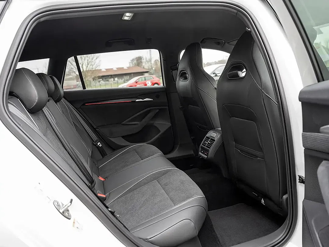 Skoda Superb - Thumbnail 4