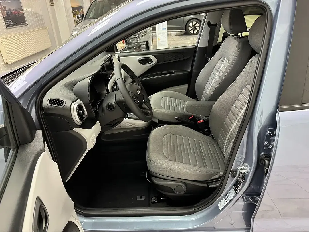 Hyundai i10 - Thumbnail 9