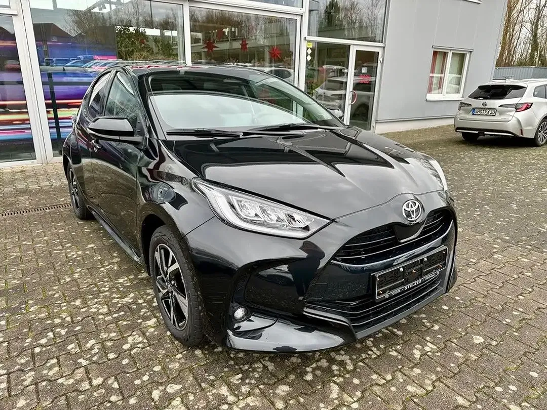 Toyota Yaris - Thumbnail 7