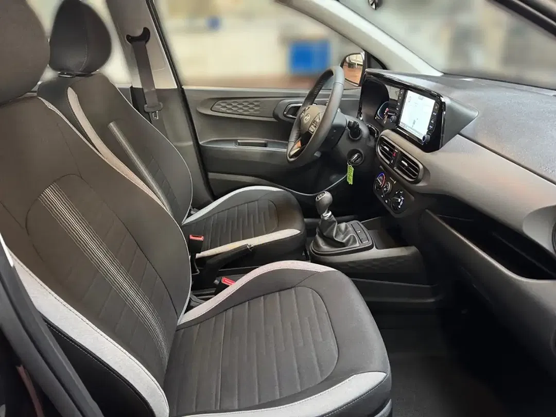 Hyundai i10 - Thumbnail 14