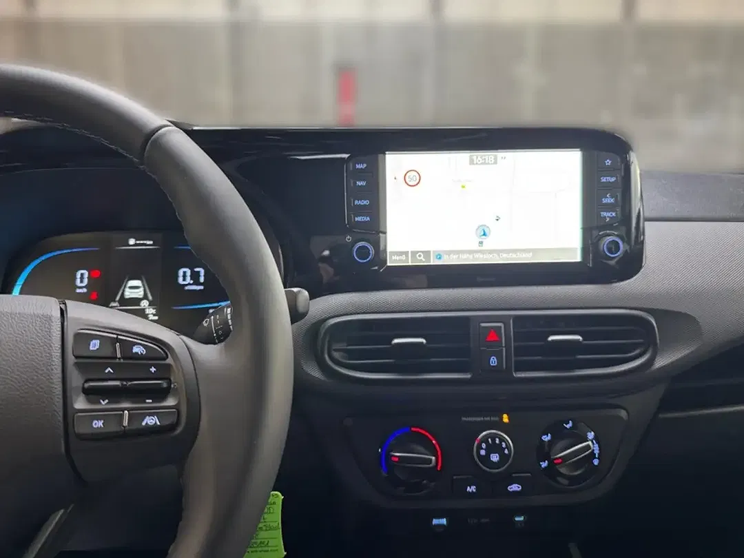 Hyundai i10 - Thumbnail 9