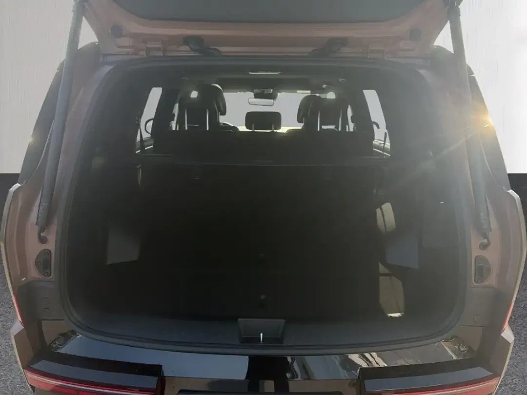 Hyundai SANTA FE - Thumbnail 10