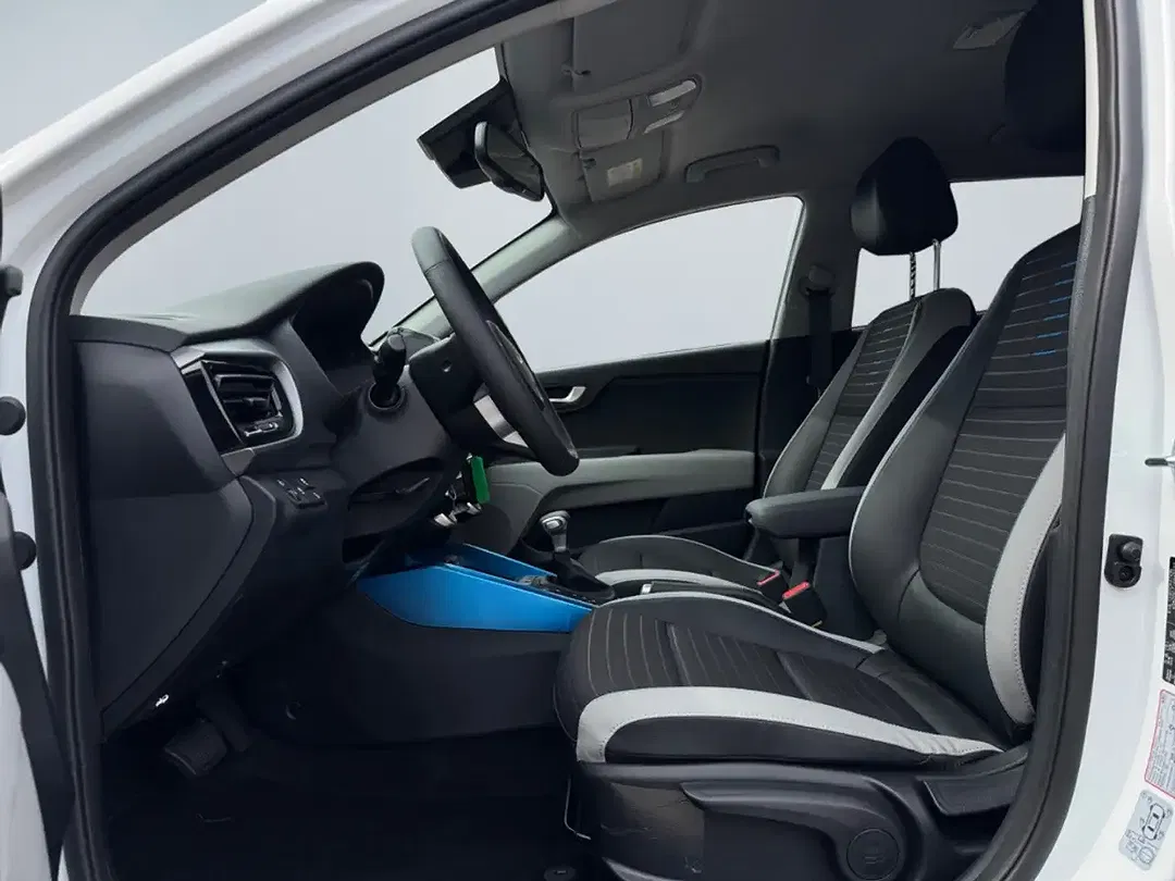 Kia Stonic - Thumbnail 9