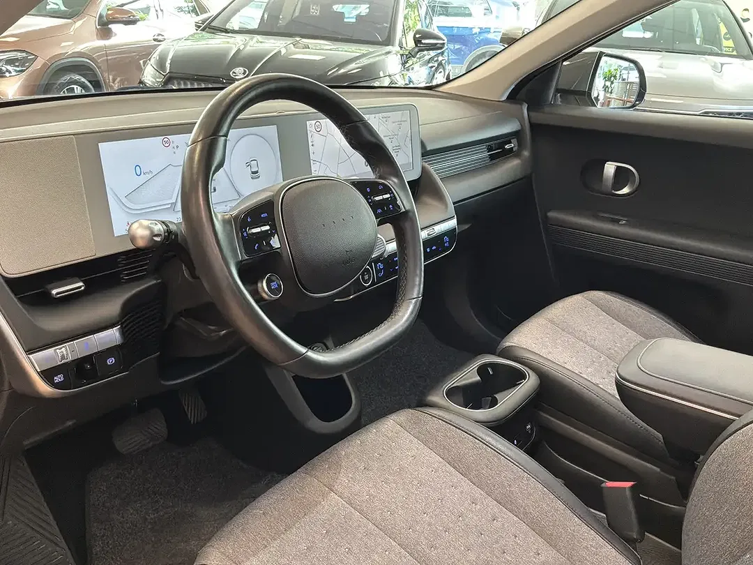 Hyundai IONIQ 5 - Thumbnail 10