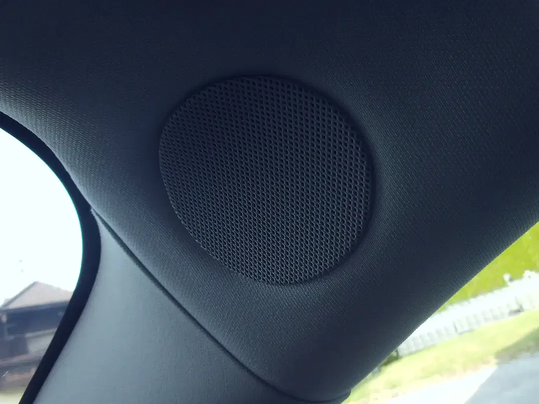 Tesla Model 3 - Thumbnail 13