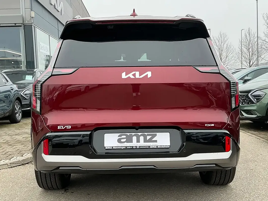 Kia EV9 - Thumbnail 6