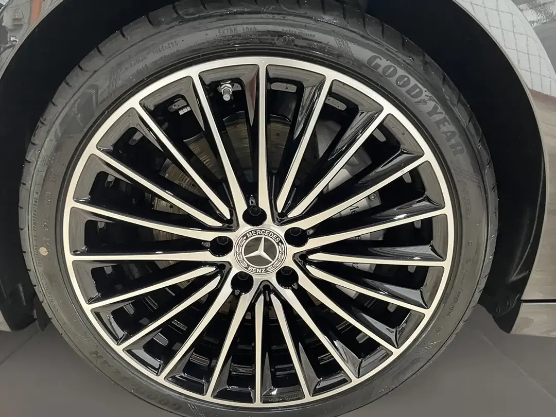 Mercedes-Benz C 300 - Thumbnail 8
