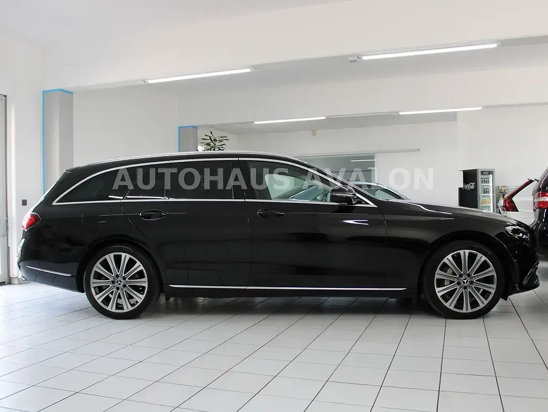 Mercedes-Benz E 400 - Thumbnail 5