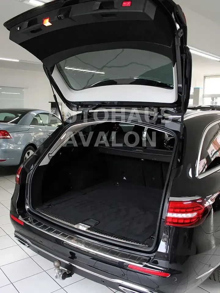 Mercedes-Benz E 400 - Thumbnail 7