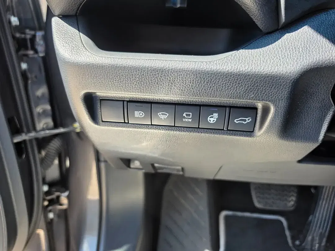 Toyota RAV 4 - Thumbnail 11