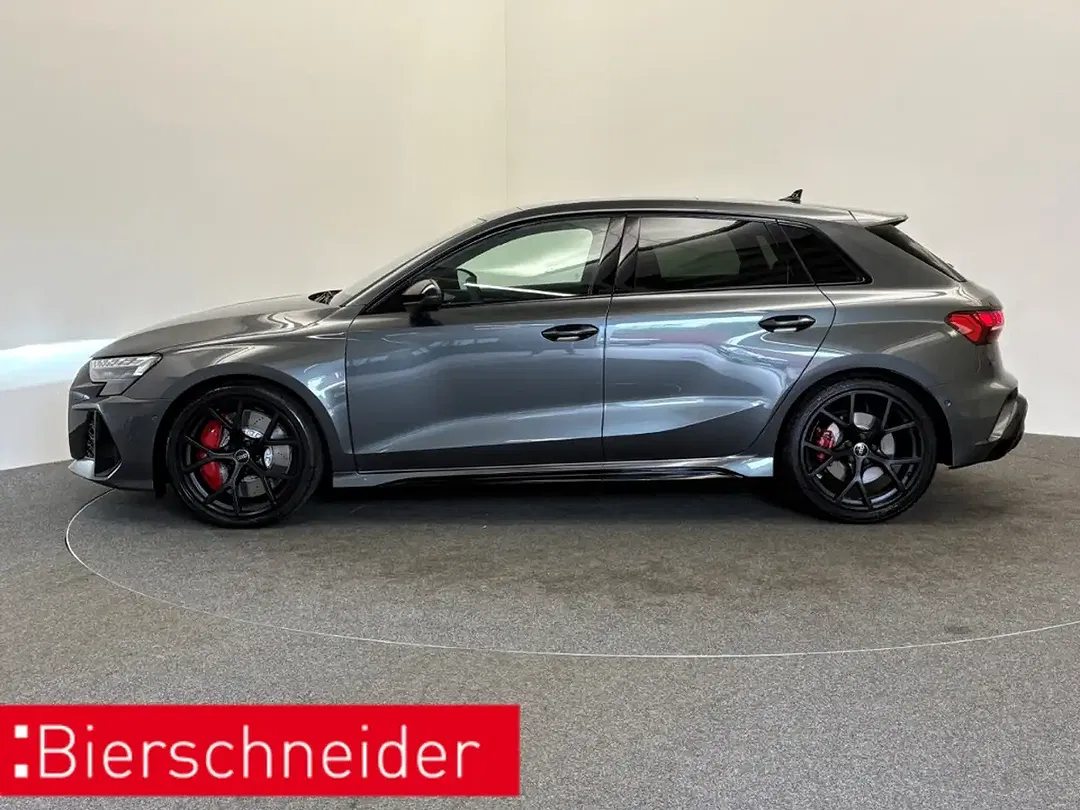 Audi RS3 - Thumbnail 4