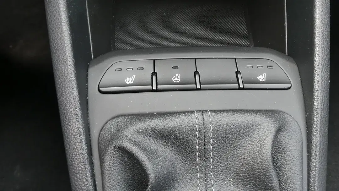 Kia Stonic - Thumbnail 11