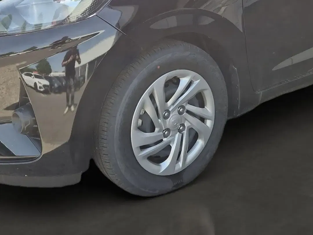 Hyundai i10 - Thumbnail 6
