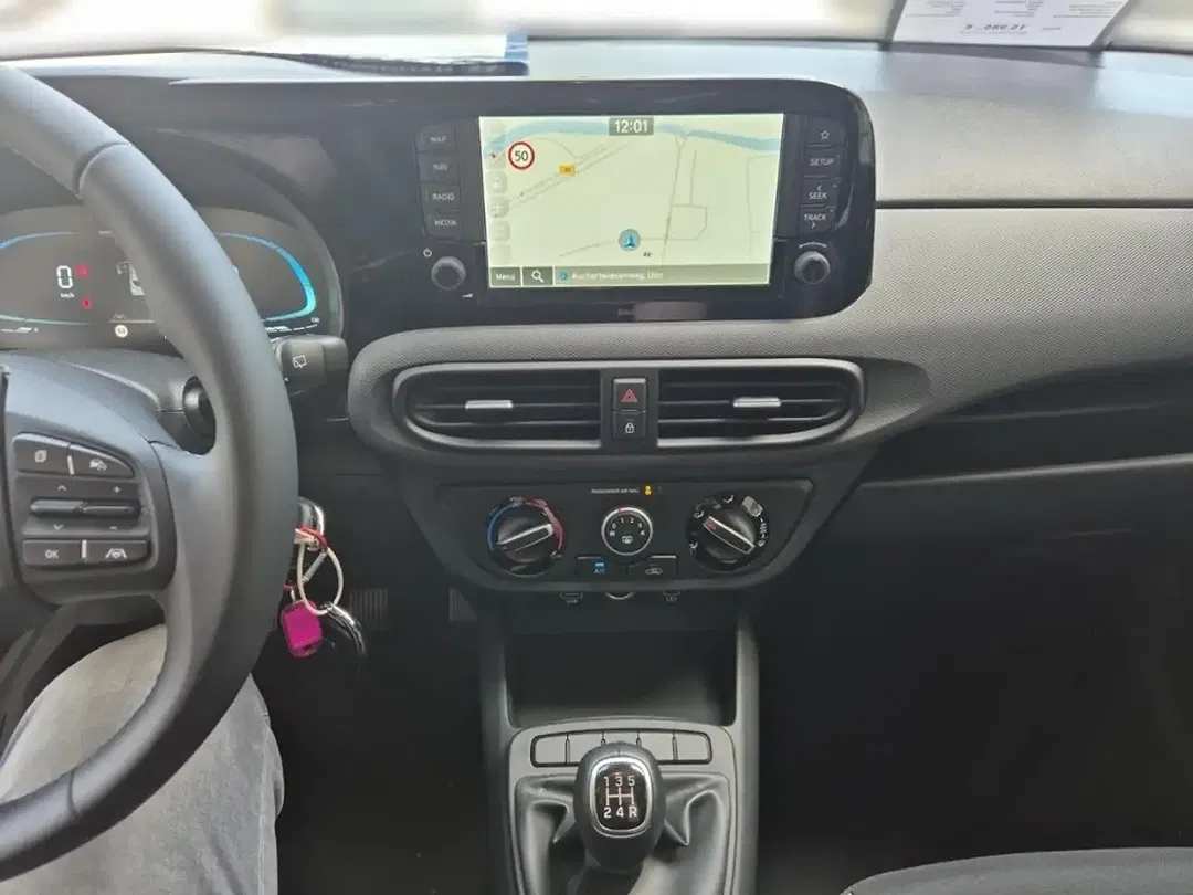 Hyundai i10 - Thumbnail 9