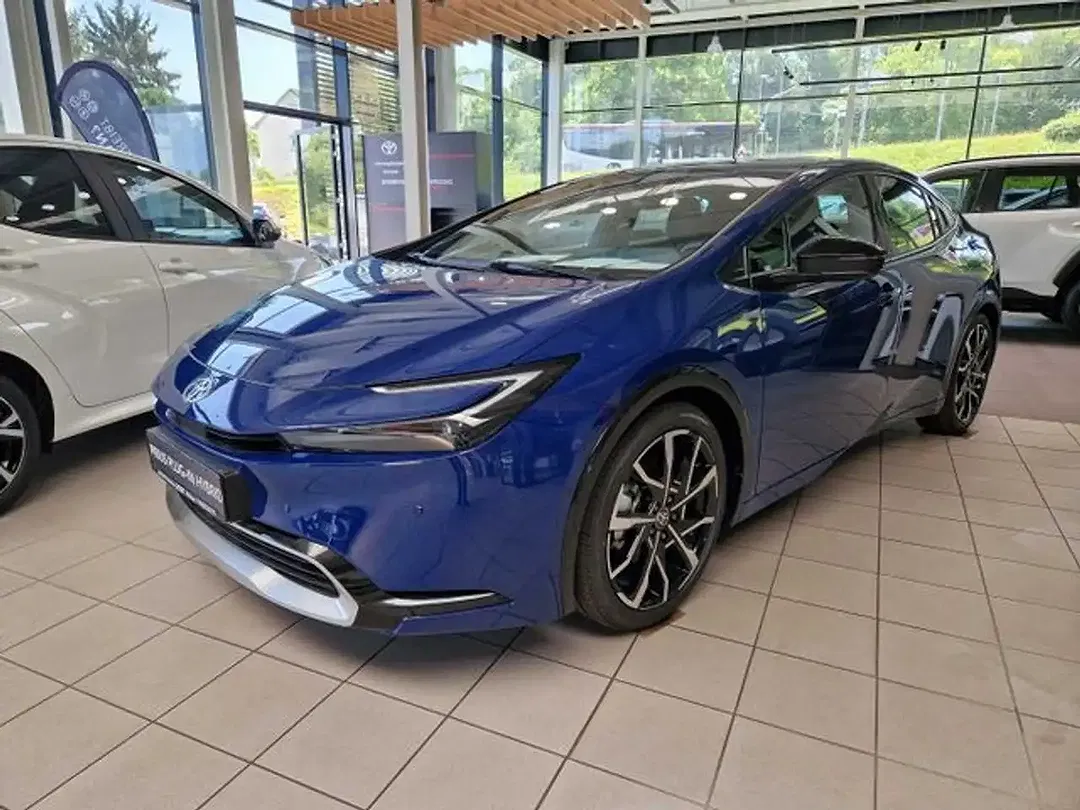 Toyota Prius - Thumbnail 1