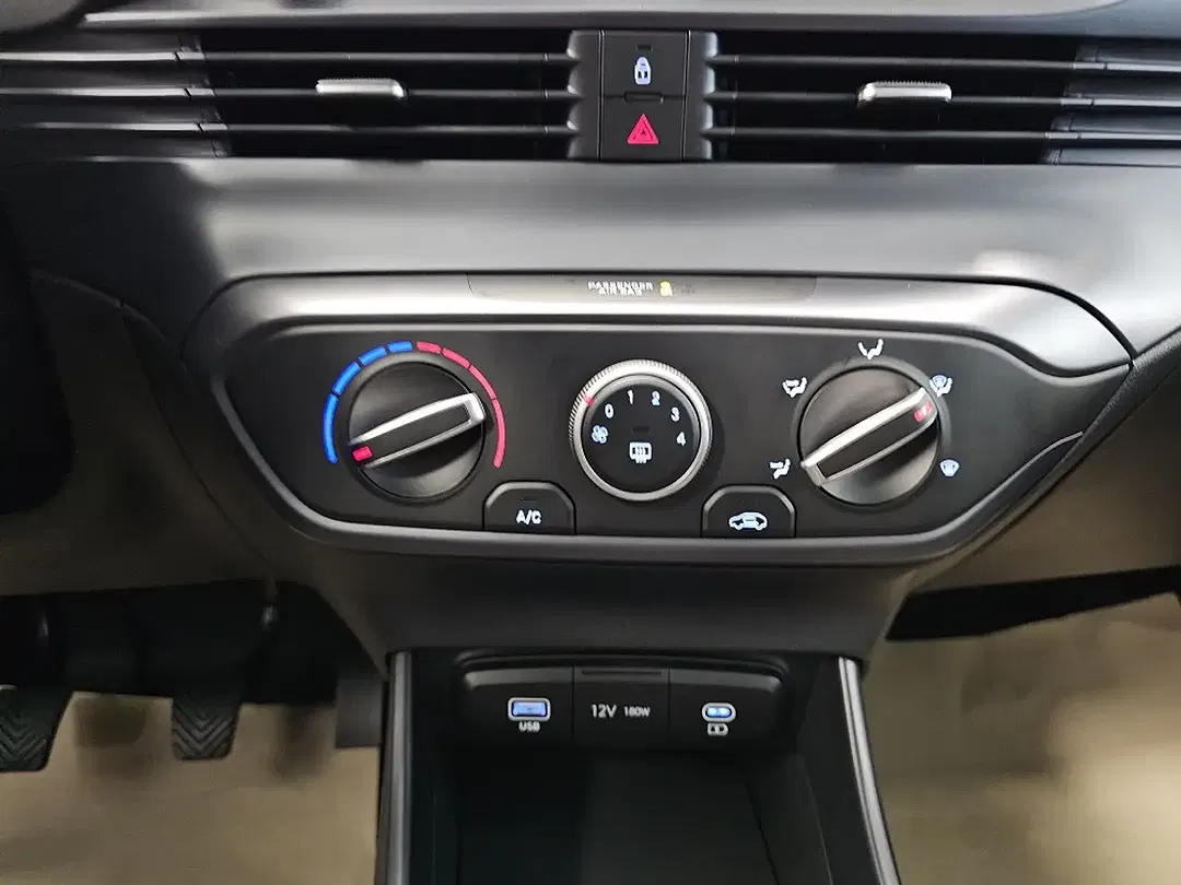 Hyundai i20 - Thumbnail 11