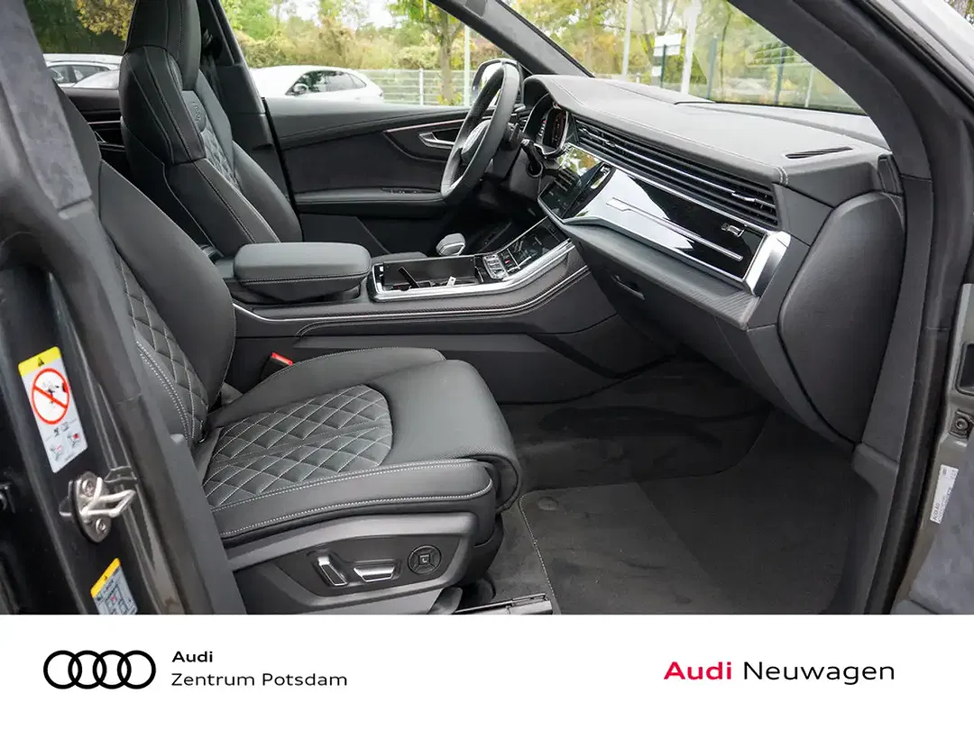 Audi Q8 - Thumbnail 2