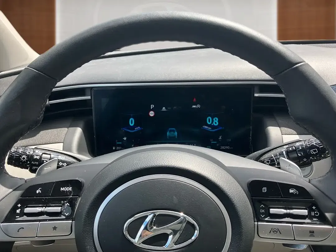 Hyundai TUCSON - Thumbnail 8
