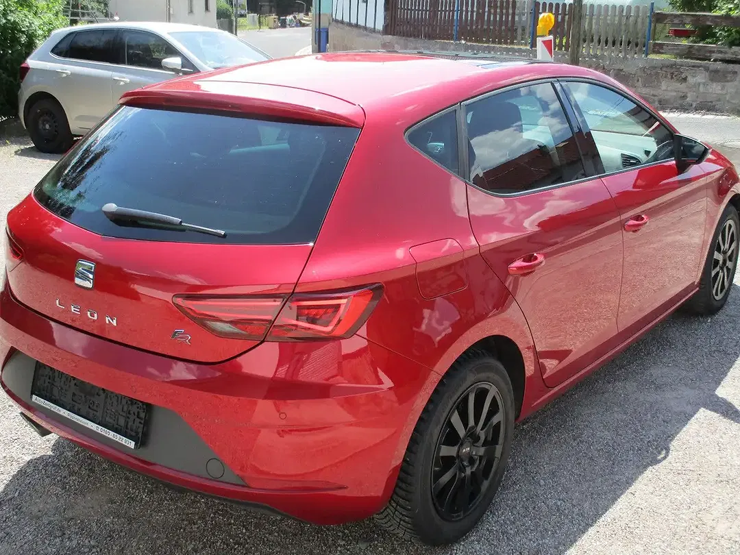 SEAT Leon - Thumbnail 4