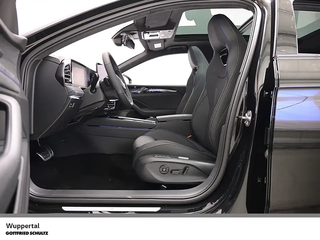 Volkswagen Passat - Thumbnail 12
