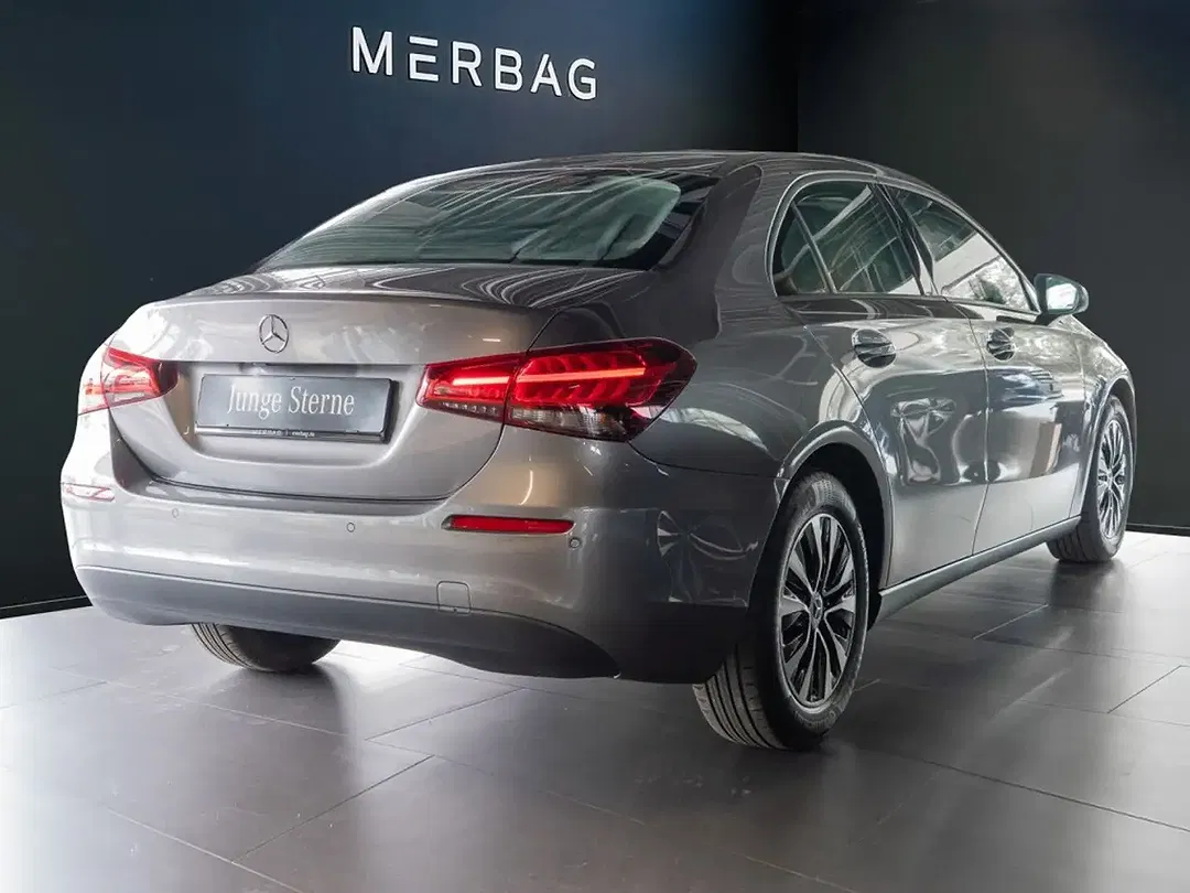 Mercedes-Benz A 180 - Thumbnail 3