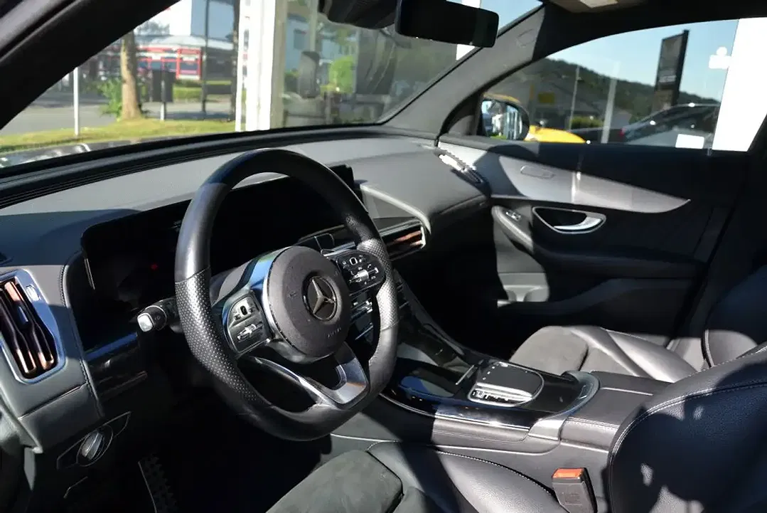 Mercedes-Benz EQC 400 - Thumbnail 10