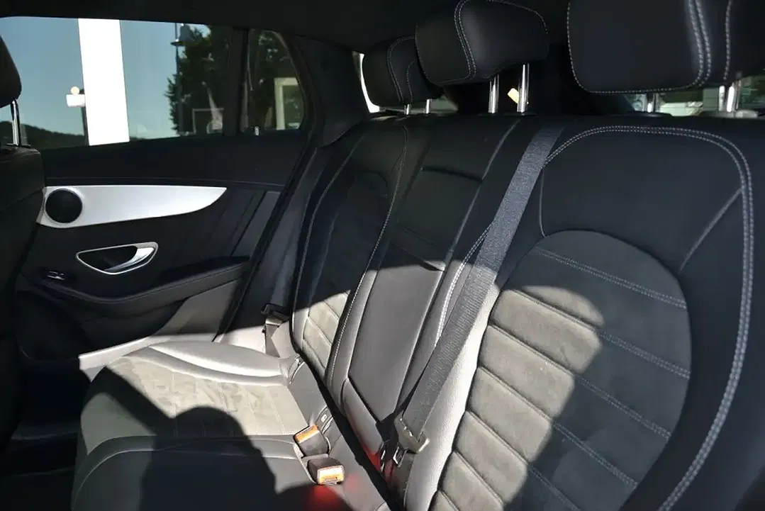 Mercedes-Benz EQC 400 - Thumbnail 15