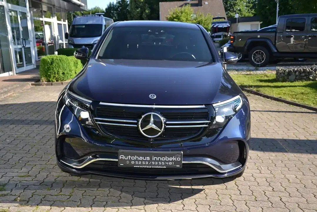 Mercedes-Benz EQC 400 - Thumbnail 3