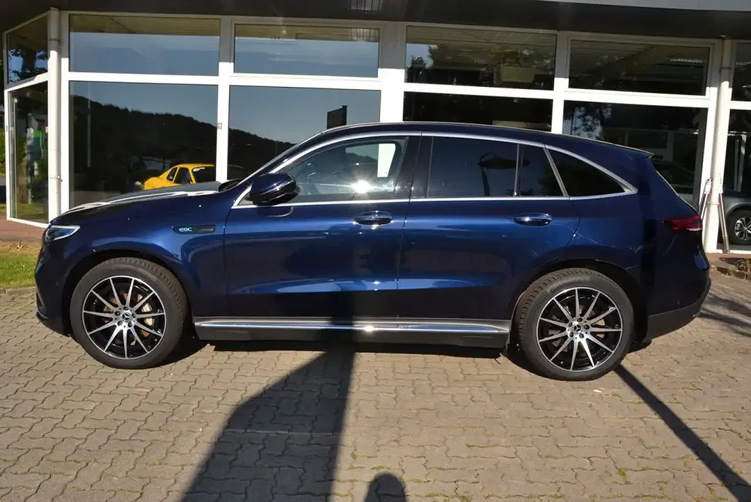 Mercedes-Benz EQC 400 - Thumbnail 8