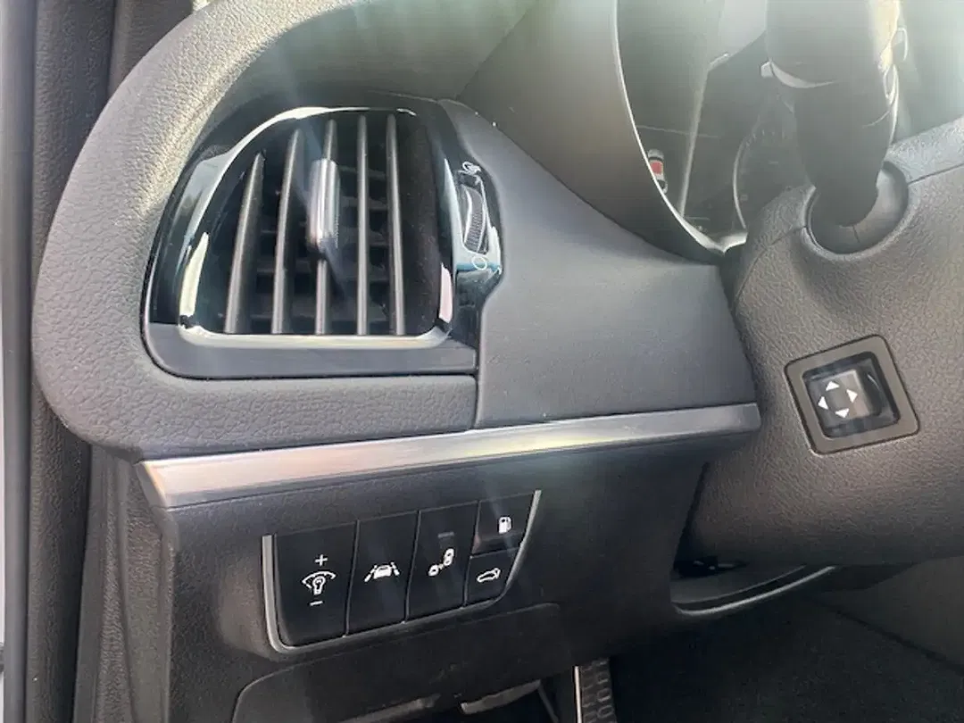 Kia Stinger - Thumbnail 6