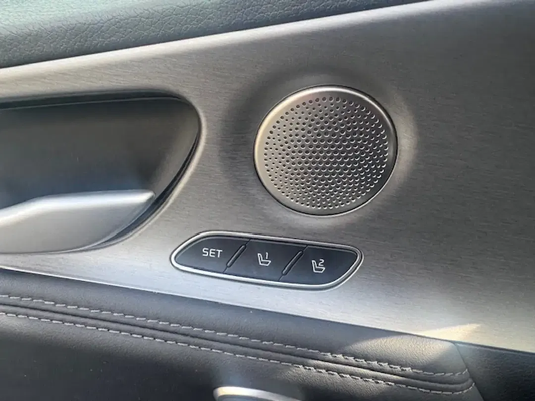 Kia Stinger - Thumbnail 5
