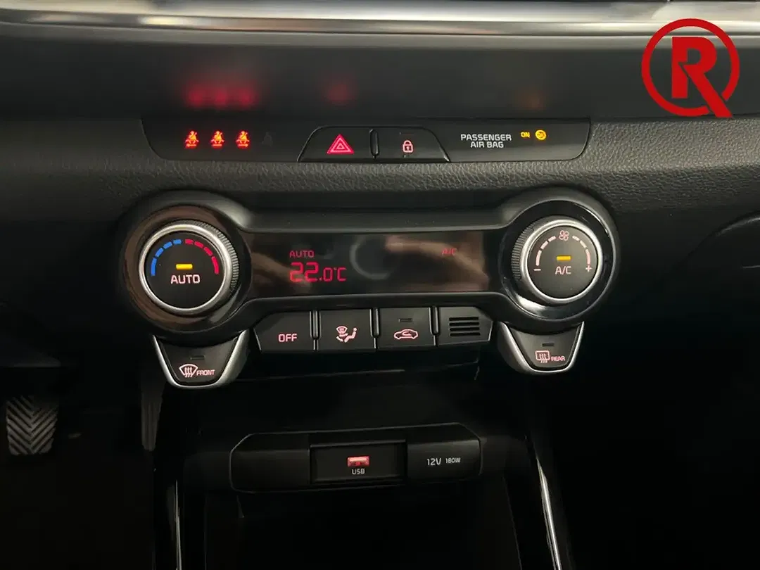 Kia Stonic - Thumbnail 11