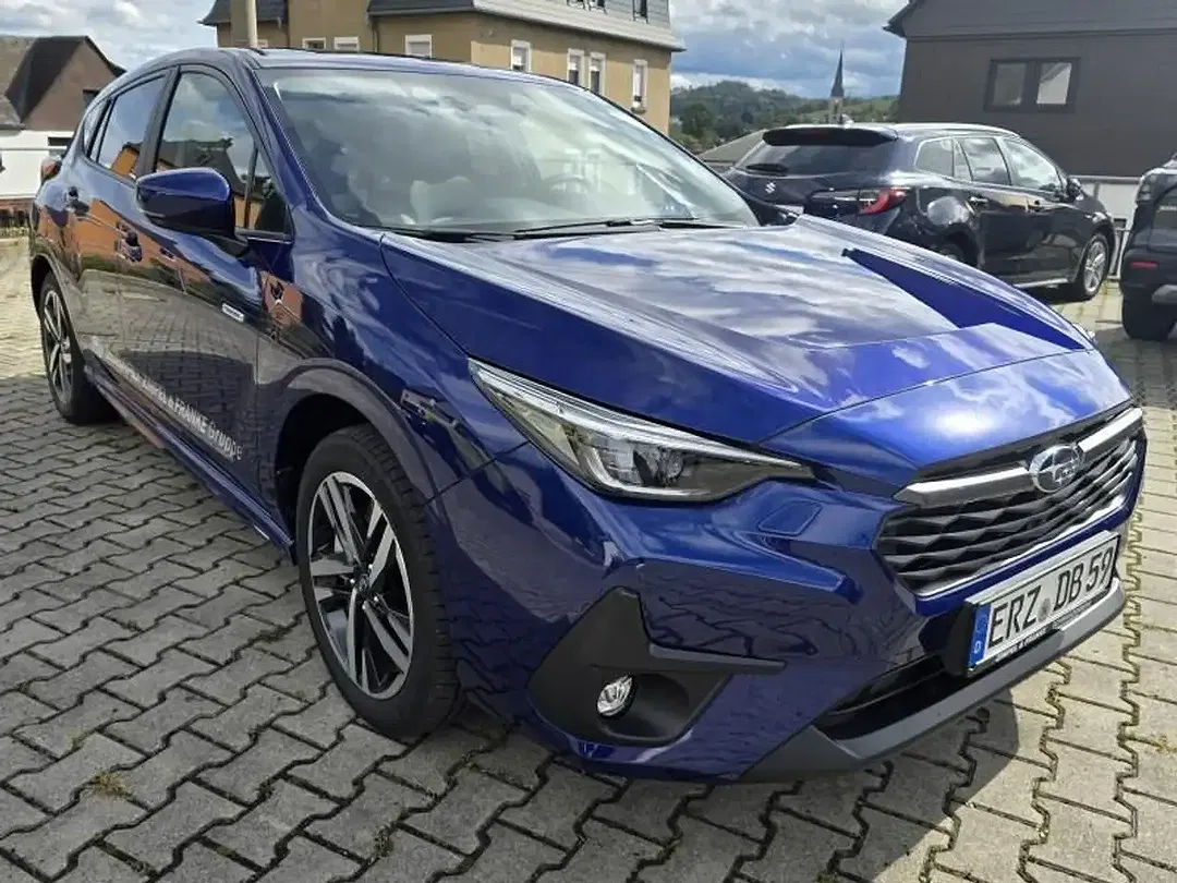 Subaru Impreza - Thumbnail 2