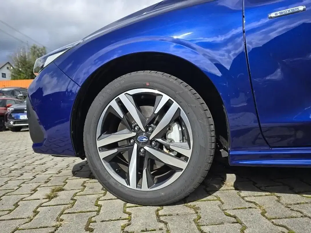 Subaru Impreza - Thumbnail 6