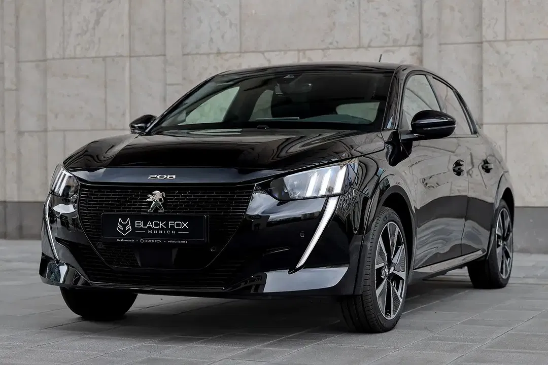 Peugeot e-208 - Thumbnail 1