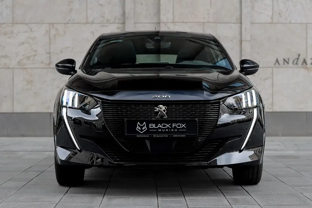 Peugeot e-208 - Thumbnail 2