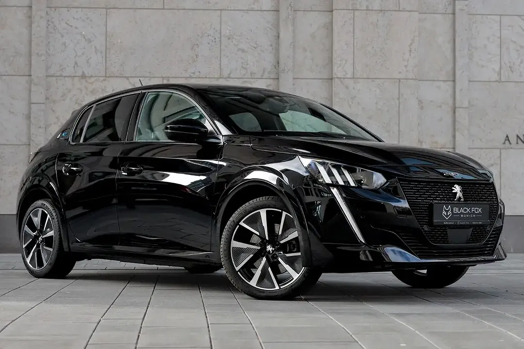 Peugeot e-208 - Thumbnail 4