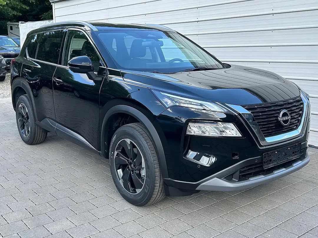 Nissan X-Trail - Thumbnail 1