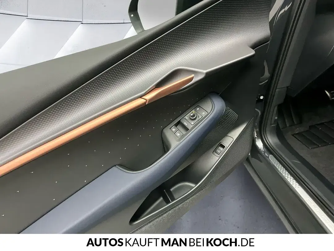 CUPRA Tavascan - Thumbnail 12