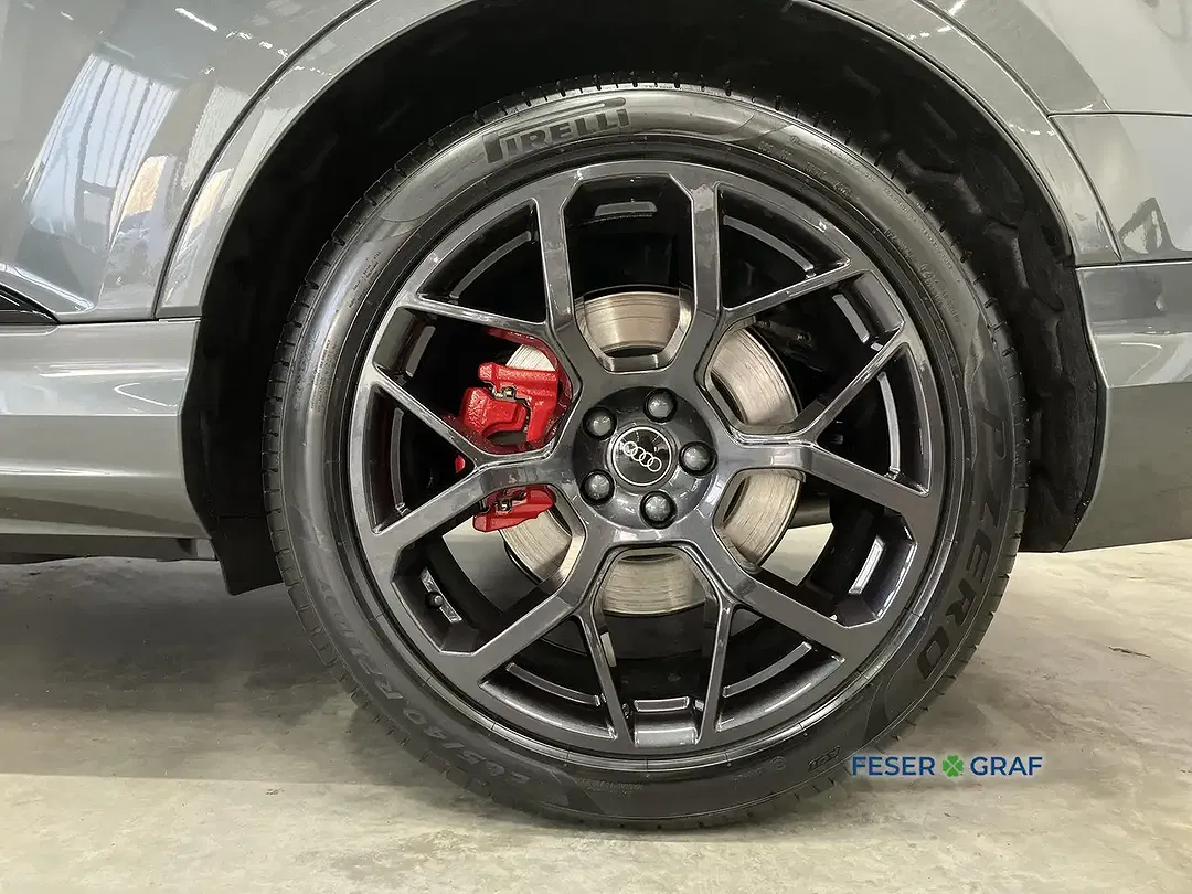 Audi Q7 - Thumbnail 10
