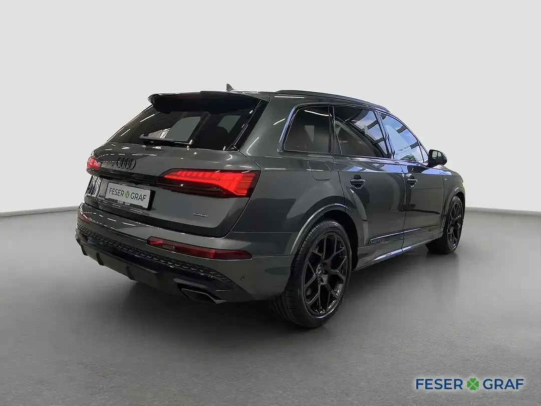 Audi Q7 - Thumbnail 8