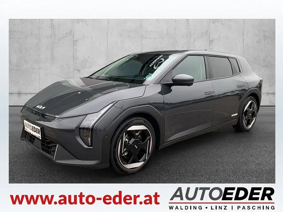 Kia EV4 - Thumbnail 3