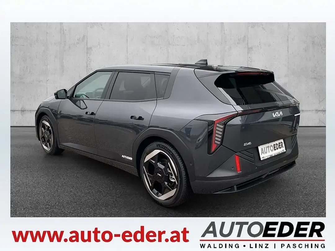 Kia EV4 - Thumbnail 4