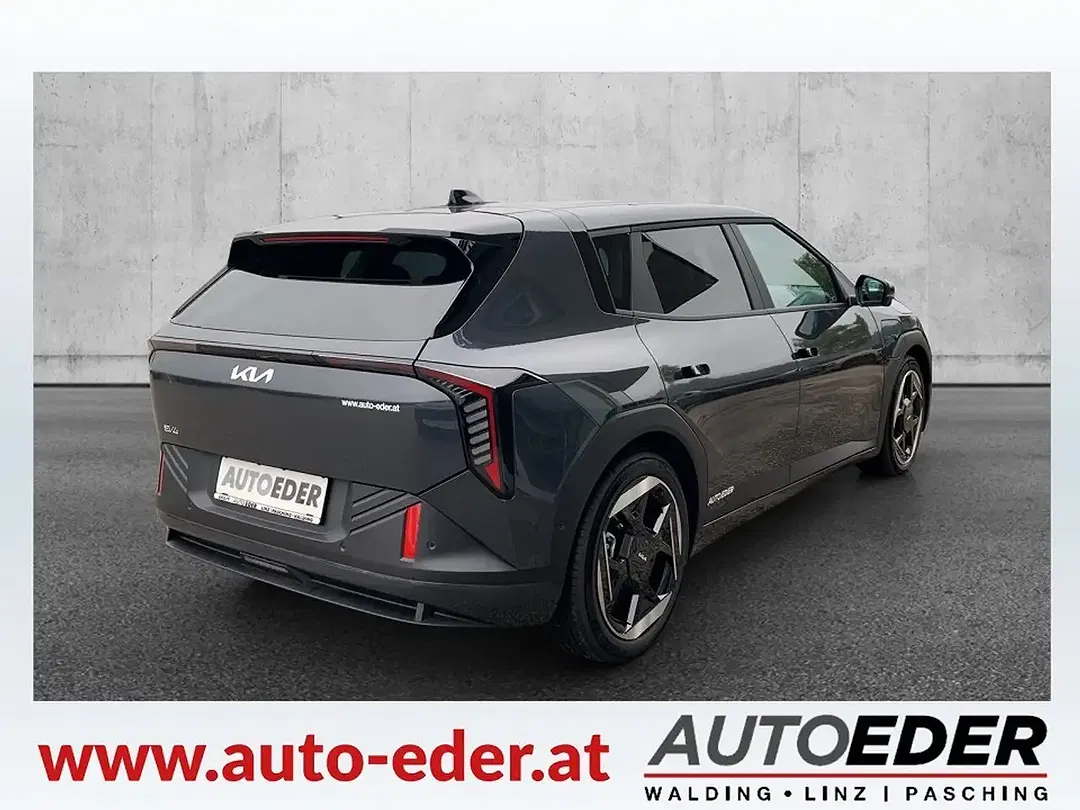 Kia EV4 - Thumbnail 5